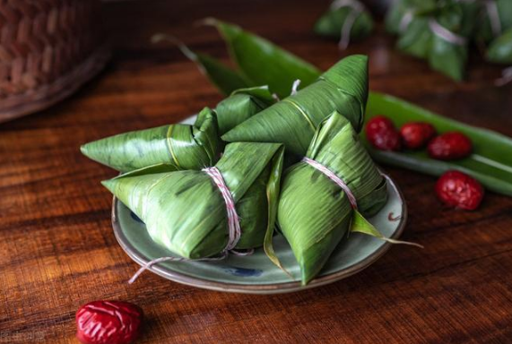 粽子煮熟叶子还绿是返青棕叶吗?如何辨别有毒粽叶?