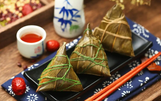 煮粽子水要没过粽子多高?煮粽子水要放多少