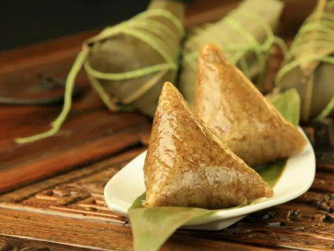 粽子带叶子能用微波炉加热吗?加热多久合适