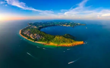 2025年6月去北海热不热?夏季旅游穿衣指南