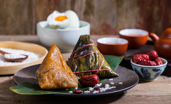 端午节2025放假一天?假期安排如何引发热议