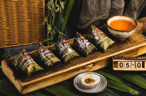 2025年端午节怎么调休补班?假期高速免费吗?