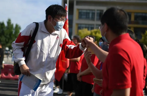 2025高考查分几号几点?查分后如何选大学专业?