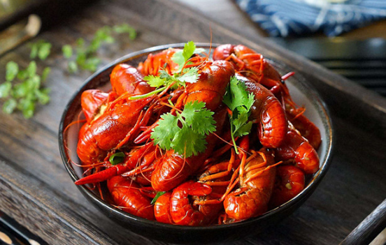 小龙虾放的啤酒需要没过小龙虾吗?啤酒量多少合适