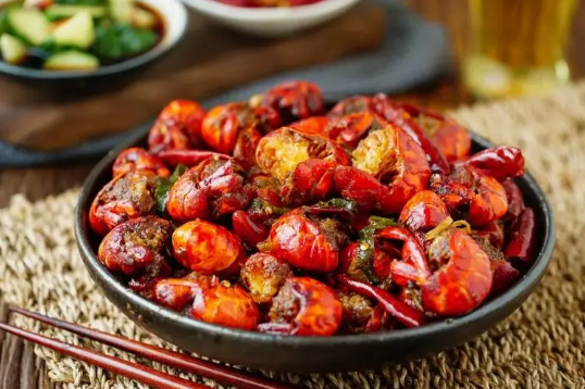 小龙虾放的啤酒需要没过小龙虾吗?啤酒量多少合适