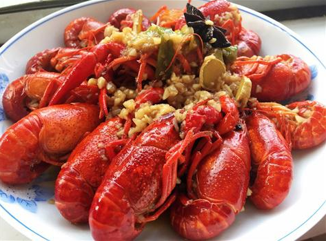 烧小龙虾加啤酒谁不宜?痛风患者能食用吗