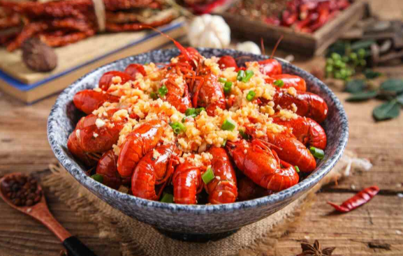 小龙虾哪里买新鲜?超市和菜市场哪个更好