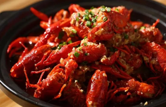 小龙虾变红就熟了吗?如何判断小龙虾熟透