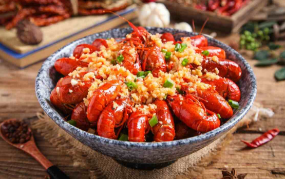 小龙虾卤好了要捞出来吗?卤多久入味最佳