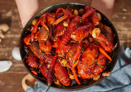 小龙虾必须用啤酒烧吗?白酒烧制更香吗