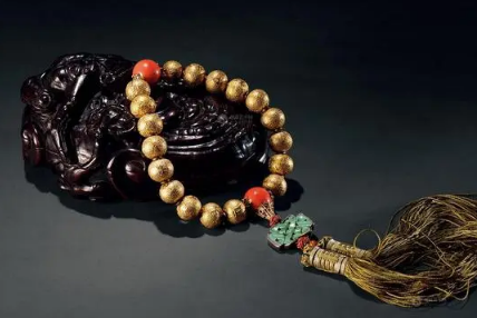 手串天天盘玩好还是放置好?盘玩多久变色