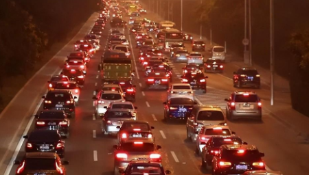 五一出行人多？如何避开人山人海