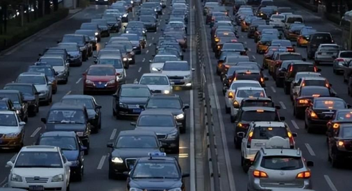 五一出行人多?如何避开人山人海