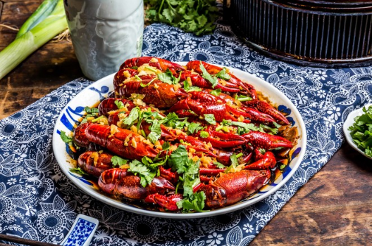 清蒸小龙虾要放啤酒吗?啤酒去腥效果如何