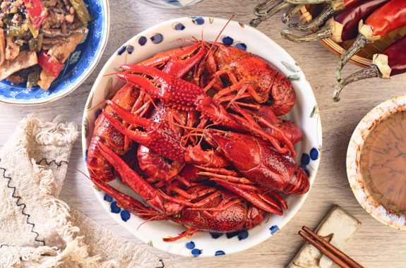 小龙虾虾线在背还是肚?如何快速去除虾线