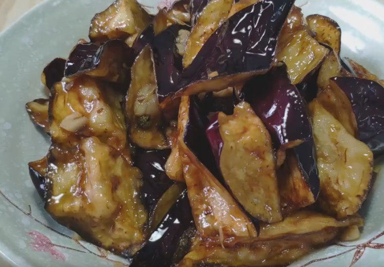 十种茄子烧鸡丁美味做法，家常菜升级指南