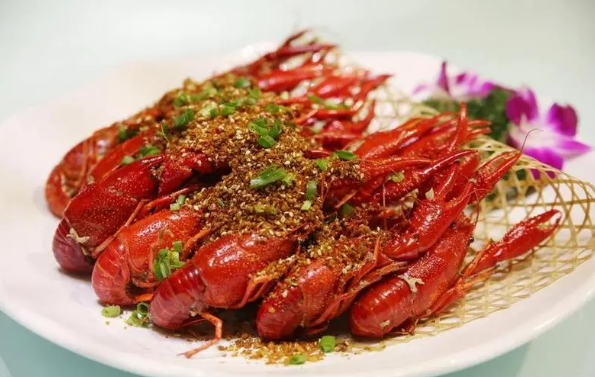 小龙虾汤汁隔夜能吃吗？如何加热更安全