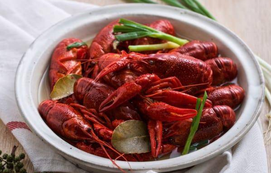 小龙虾清洗需要放盐吗？盐水浸泡能去污吗