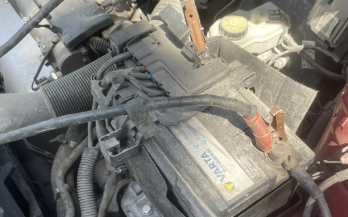 附近汽车搭电收费30元合理吗？搭电服务价格如何定