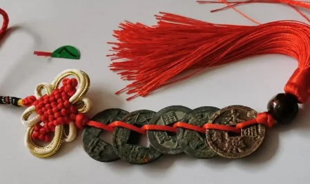 过门石下五帝钱怎么摆?摆放位置有何讲究