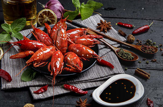 小龙虾焯水后能隔夜再煮吗?如何安全食用