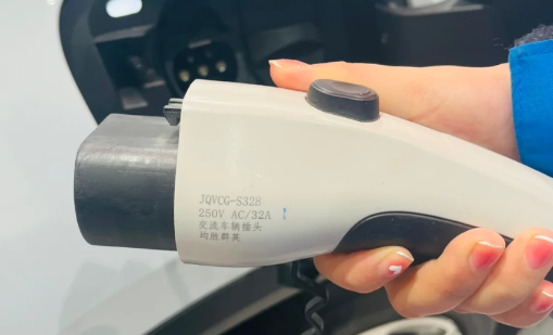 智能充电桩是快充还是慢充啊?充电桩安装费用多少