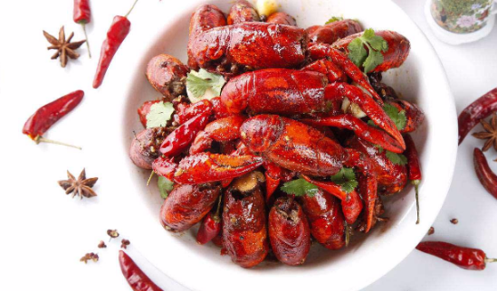 小龙虾焯水好还是不焯水好?如何做更入味