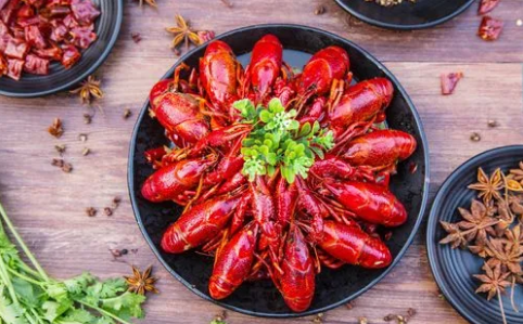 小龙虾买回来需要用水泡吗?如何清洗更干净安全