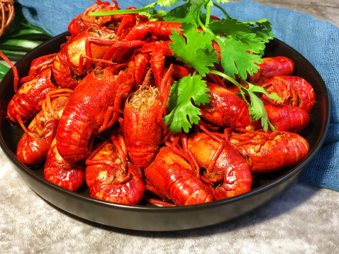 小龙虾炸一遍还是两遍好吃?炸两遍更酥脆吗