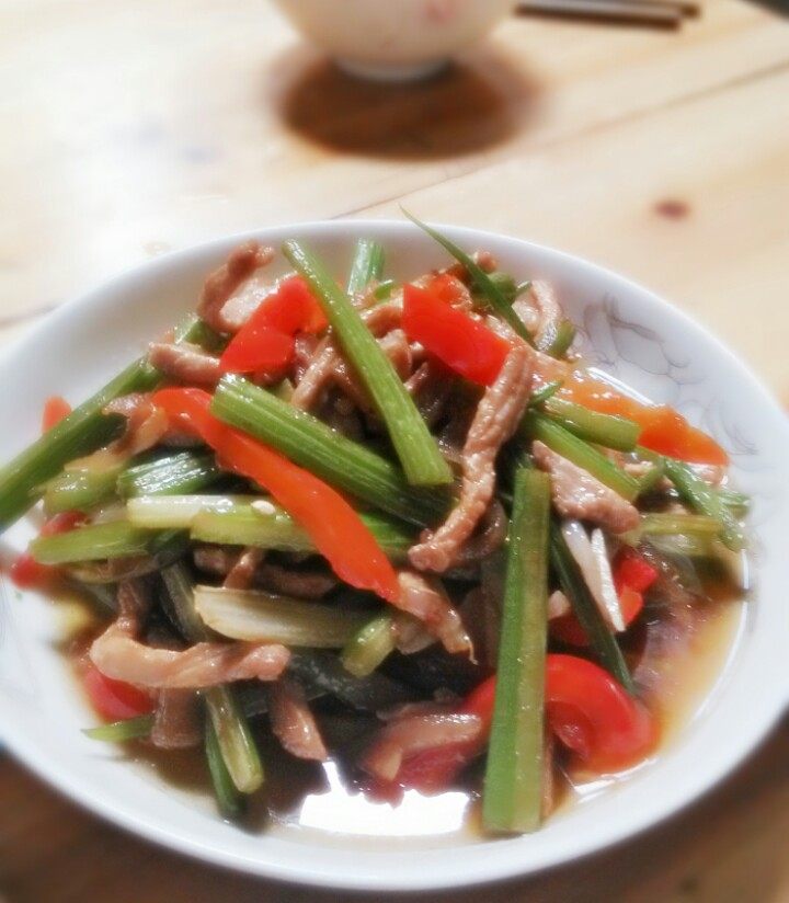 香芹炒鳗丝十种美味做法，轻松学做家常菜