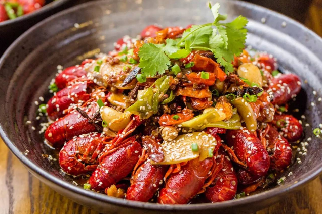 小龙虾隔夜能吃吗?如何加热更安全?