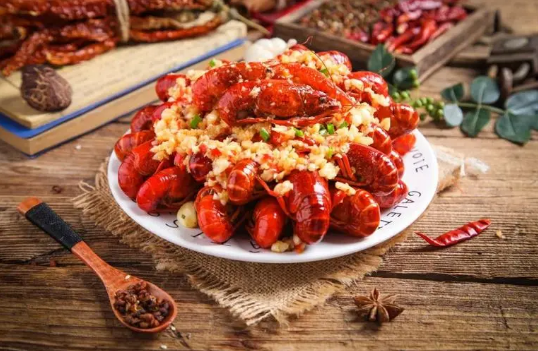 小龙虾冷冻要焯水吗?冷冻小龙虾怎么做好吃