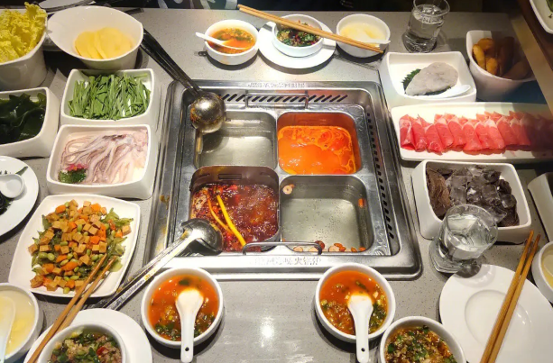 海底捞不能自带食材吗?自带酒水收费吗