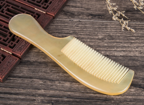 牛角梳大齿好还是小齿好用?如何选齿梳更护发