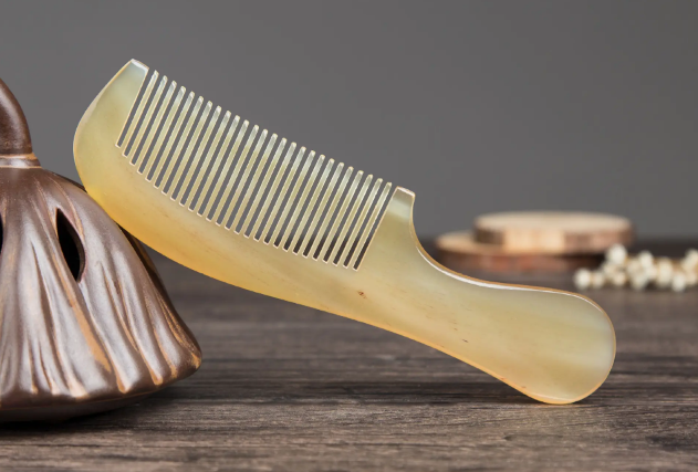 牛角梳齿间距多少合适?如何挑选不伤发