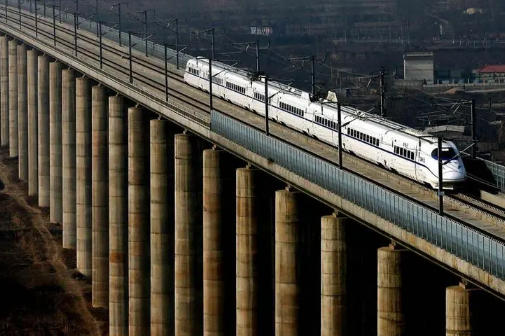 为什么高铁票涨价了?2025五一出行更难吗