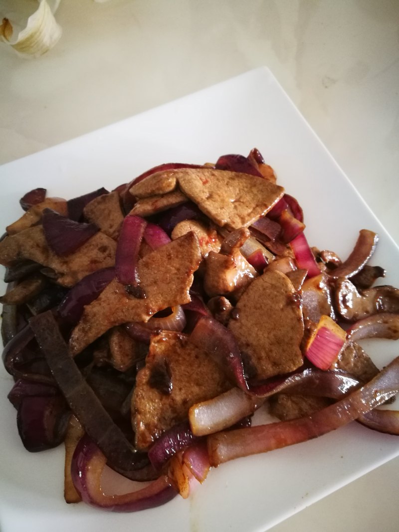 猪肉洋葱家常做法大全，鲜香下饭一学就会