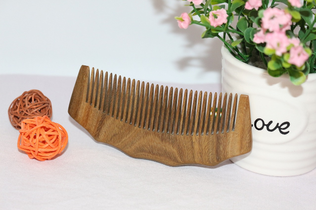 檀木梳子梳头可以长头发吗?如何正确使用梳子?