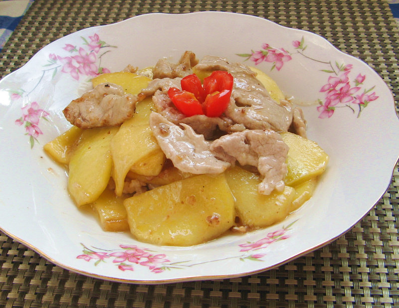 里脊炒彩丁：鲜嫩多汁的秘诀与完美配料-图8