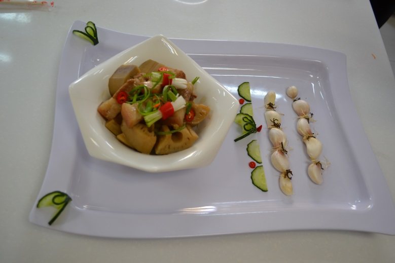 腊鸭莲藕煲：正宗做法与配料全解析-图5