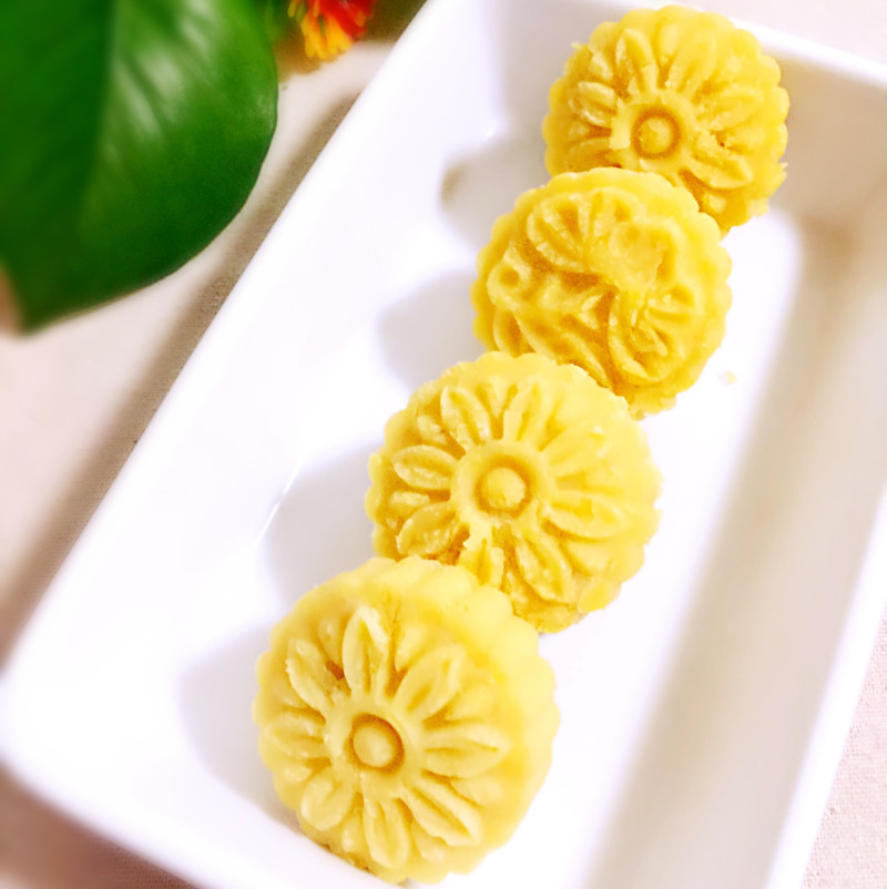 自制绿豆饼：酥软香甜的经典做法-图1