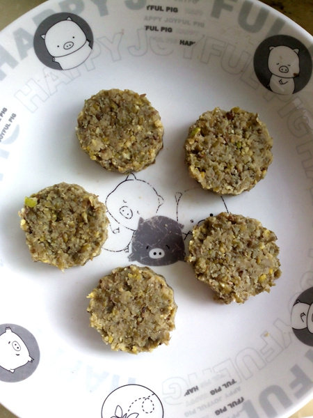 自制绿豆饼：酥软香甜的经典做法-图7