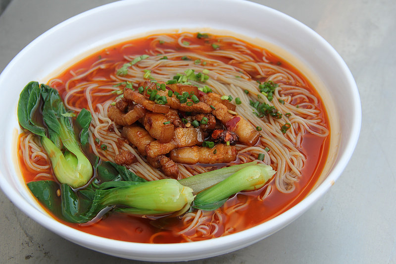 莲藕炖牛肉十大经典做法，鲜香软糯一学就会-图1