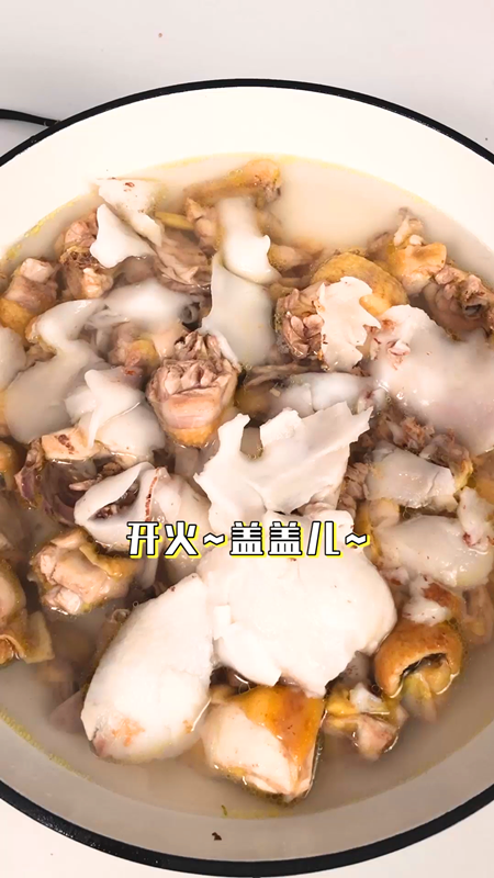 椰子鸡火锅：鲜嫩秘诀与地道配料全解析-图3