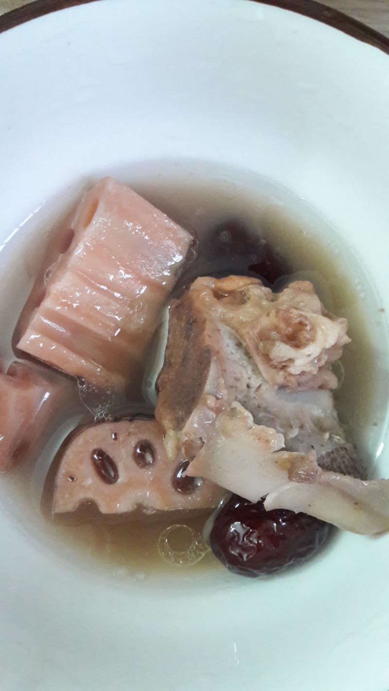 莲藕猪肉煲，正宗做法鲜香软糯-图4