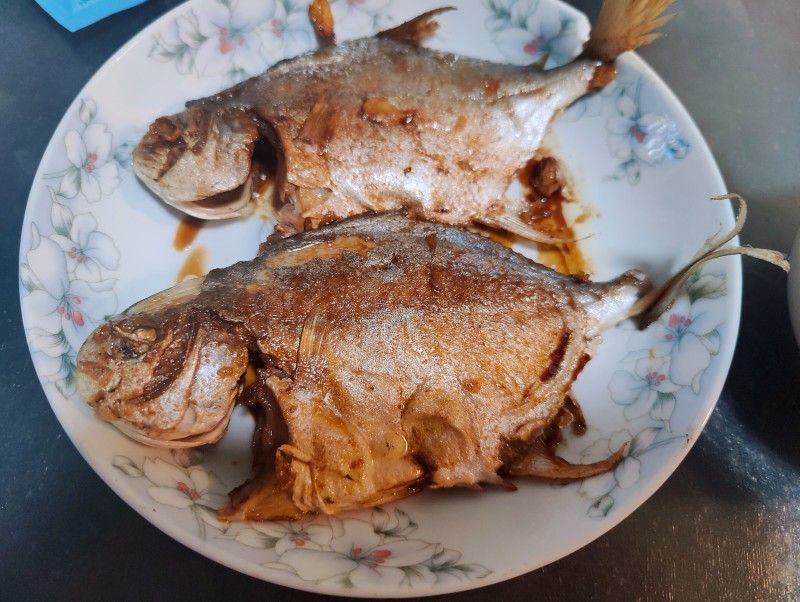 干煎小鲳鱼做法大全：香酥秘诀与配料全解析-图8