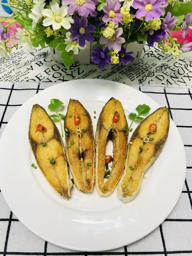 干煎小鲳鱼做法大全：香酥秘诀与配料全解析-图10