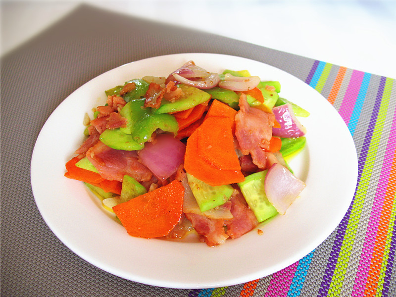 培根炒苦瓜家常做法，鲜香解腻一学就会-图7