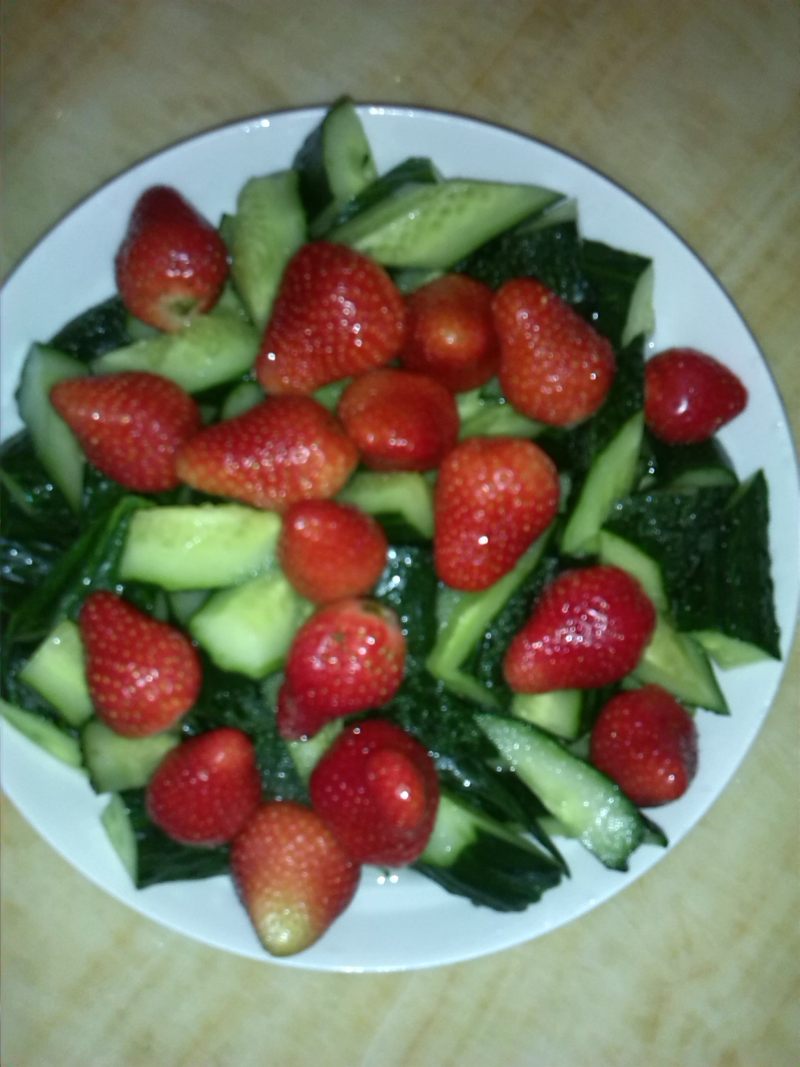 青瓜炒草菇十种绝妙做法，鲜香脆嫩超下饭！-图1