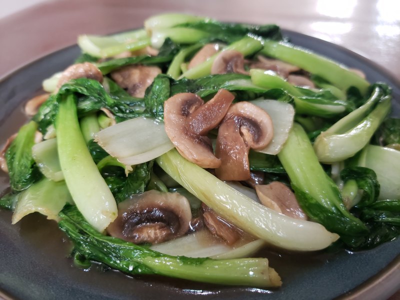 青瓜炒草菇十种绝妙做法，鲜香脆嫩超下饭！-图2